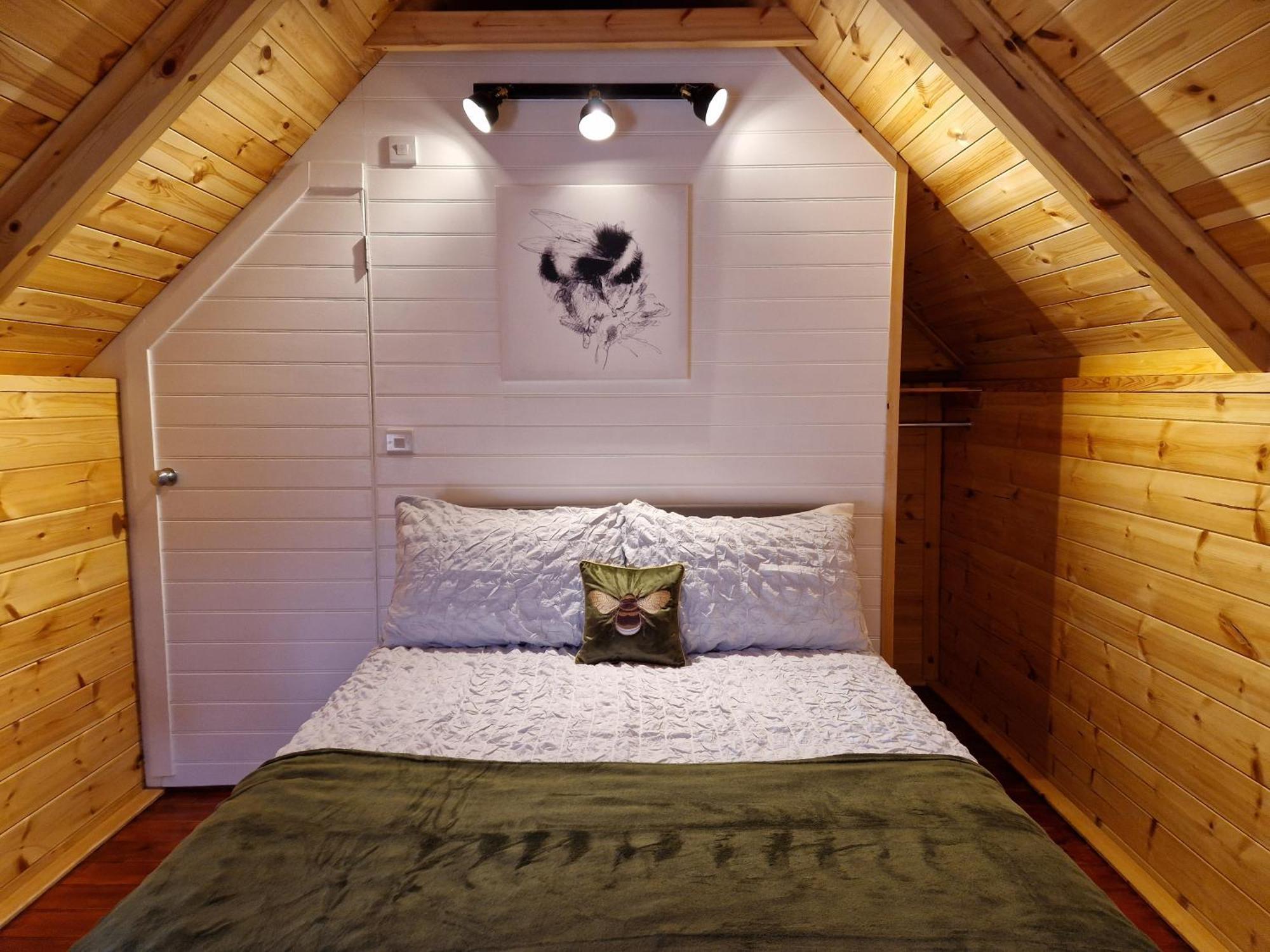 The Hive - Unique Log Cabin With Wood Burning Stove Ludchurch 外观 照片