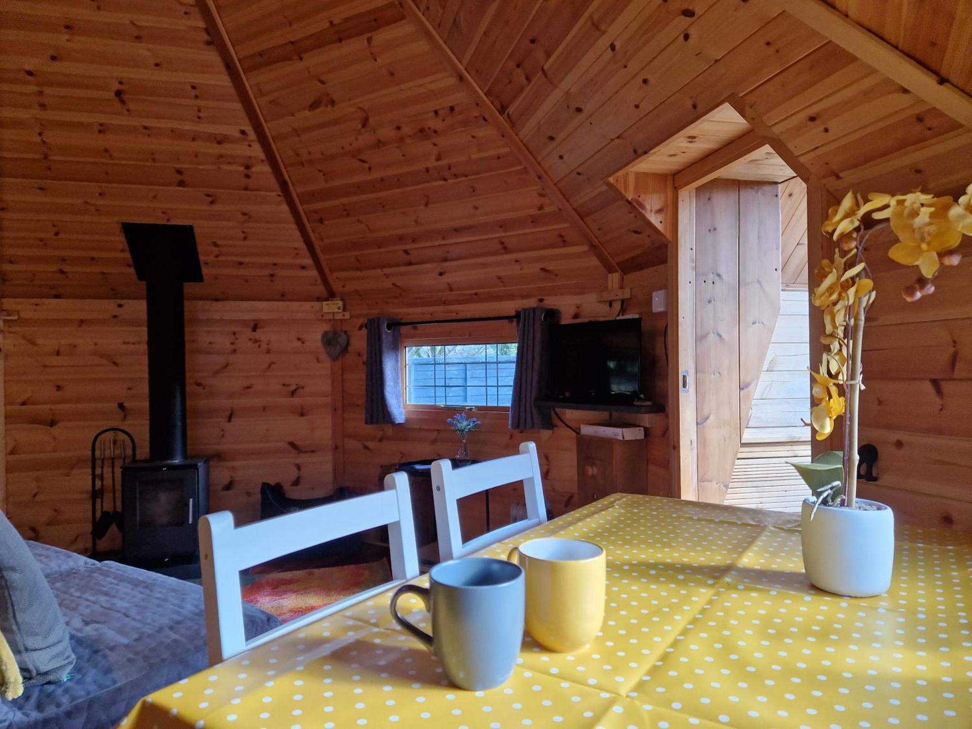 The Hive - Unique Log Cabin With Wood Burning Stove Ludchurch 外观 照片