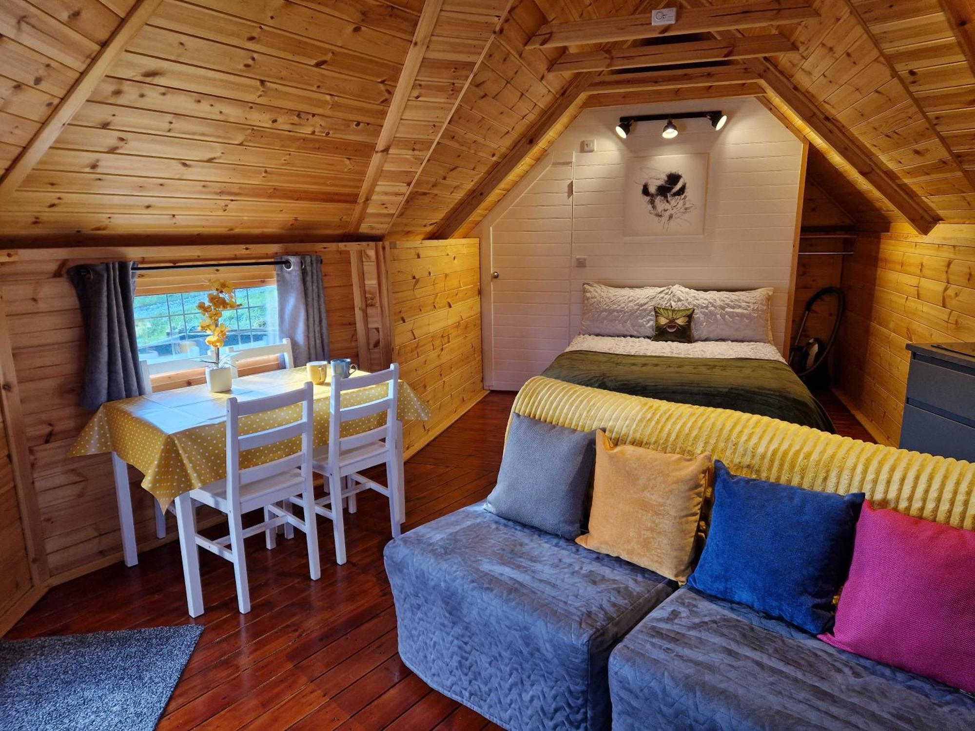 The Hive - Unique Log Cabin With Wood Burning Stove Ludchurch 外观 照片