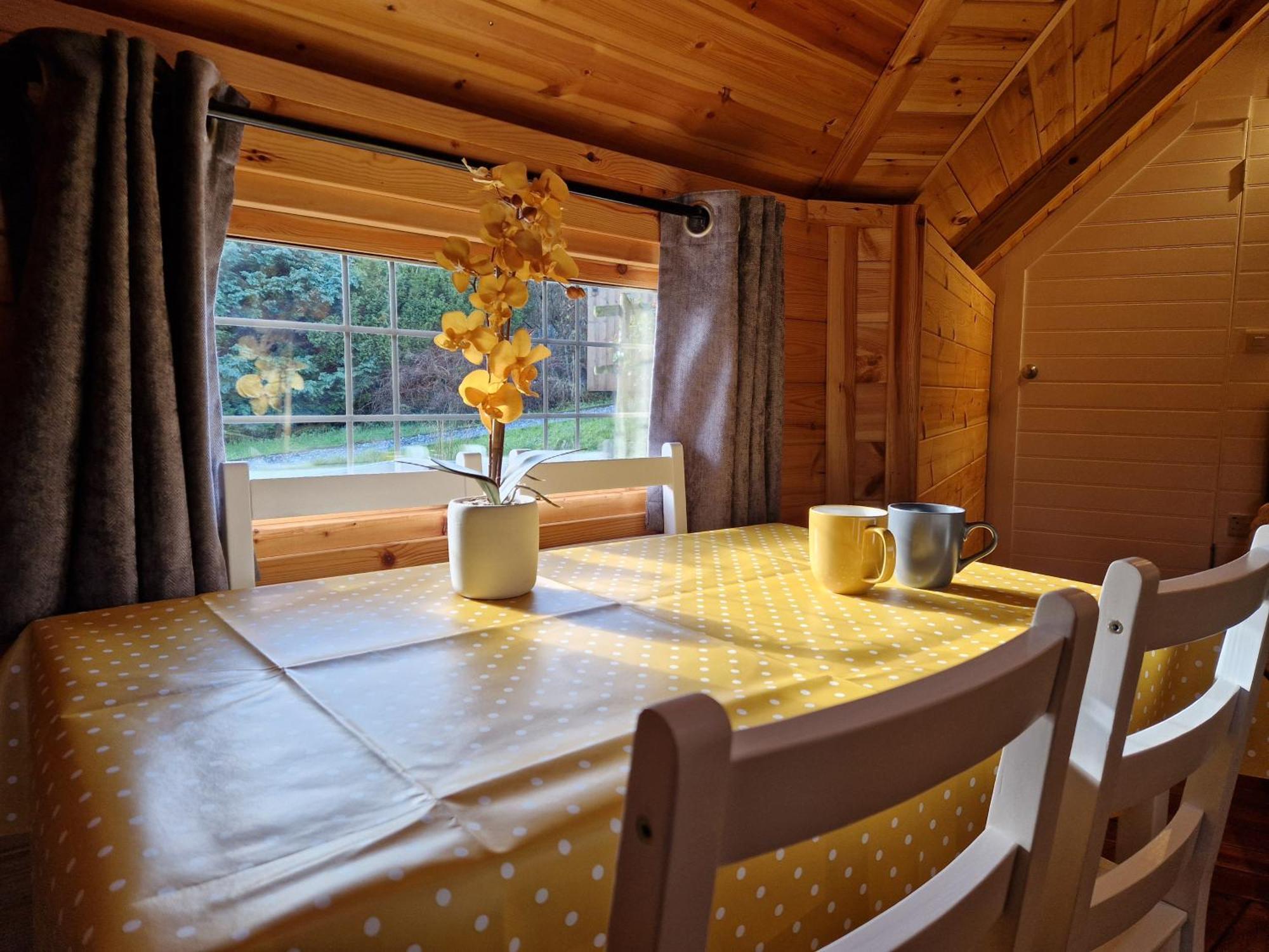 The Hive - Unique Log Cabin With Wood Burning Stove Ludchurch 外观 照片