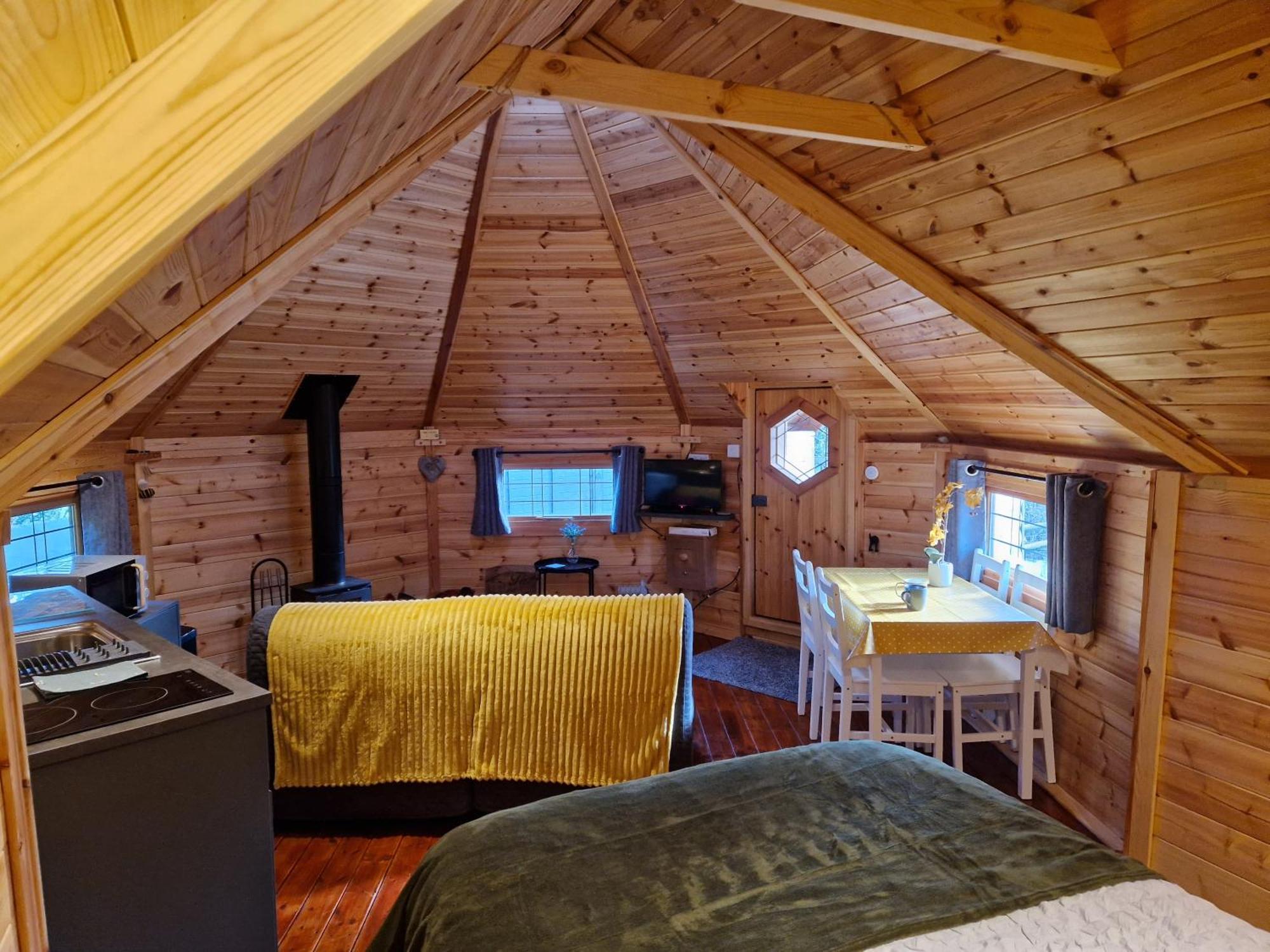 The Hive - Unique Log Cabin With Wood Burning Stove Ludchurch 外观 照片